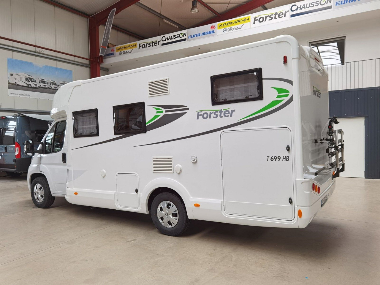 Forster T 699 HB / 140PS / EB- HUBBETT & HECKBETT - Poolintegreeritud matkaauto: pilt 5 Forster T 699 HB / 140PS / EB- HUBBETT & HECKBETT - Poolintegreeritud matkaauto: pilt 5
