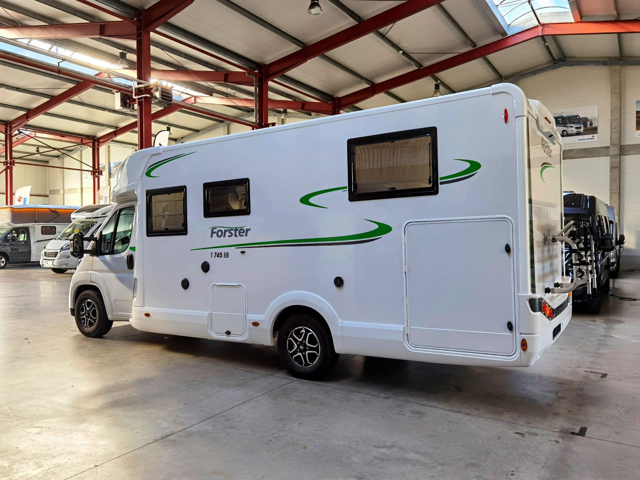 Forster T 745 EB /-MODELL 2025- / EINZELBETTEN & RAUMBAD - Poolintegreeritud matkaauto: pilt 4 Forster T 745 EB /-MODELL 2025- / EINZELBETTEN & RAUMBAD - Poolintegreeritud matkaauto: pilt 4
