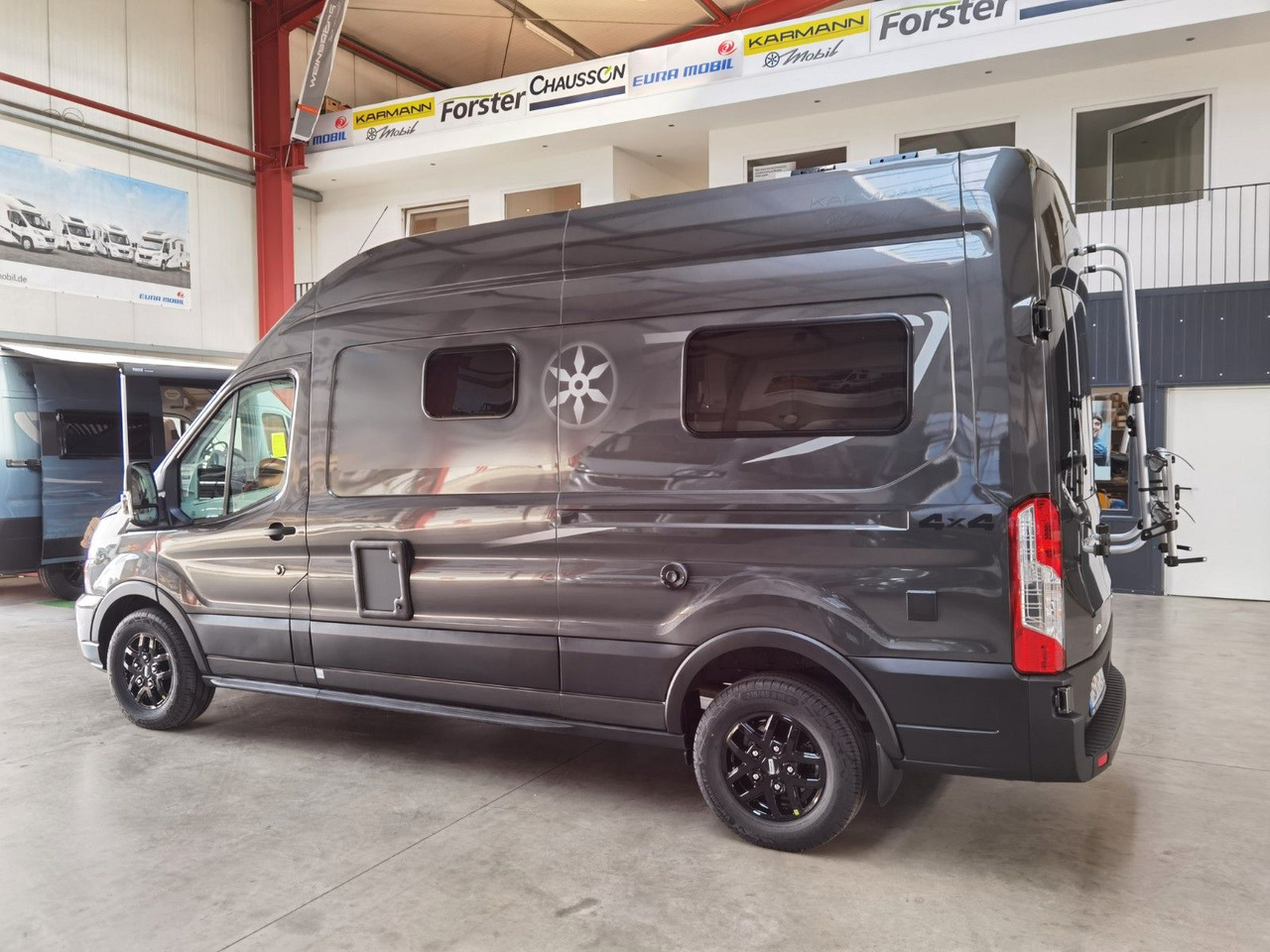 Karmann DEXTER 570 / 170 PS / 4x4/ ALU / SOLAR / MARKISE - Campervan: pilt 5 Karmann DEXTER 570 / 170 PS / 4x4/ ALU / SOLAR / MARKISE - Campervan: pilt 5