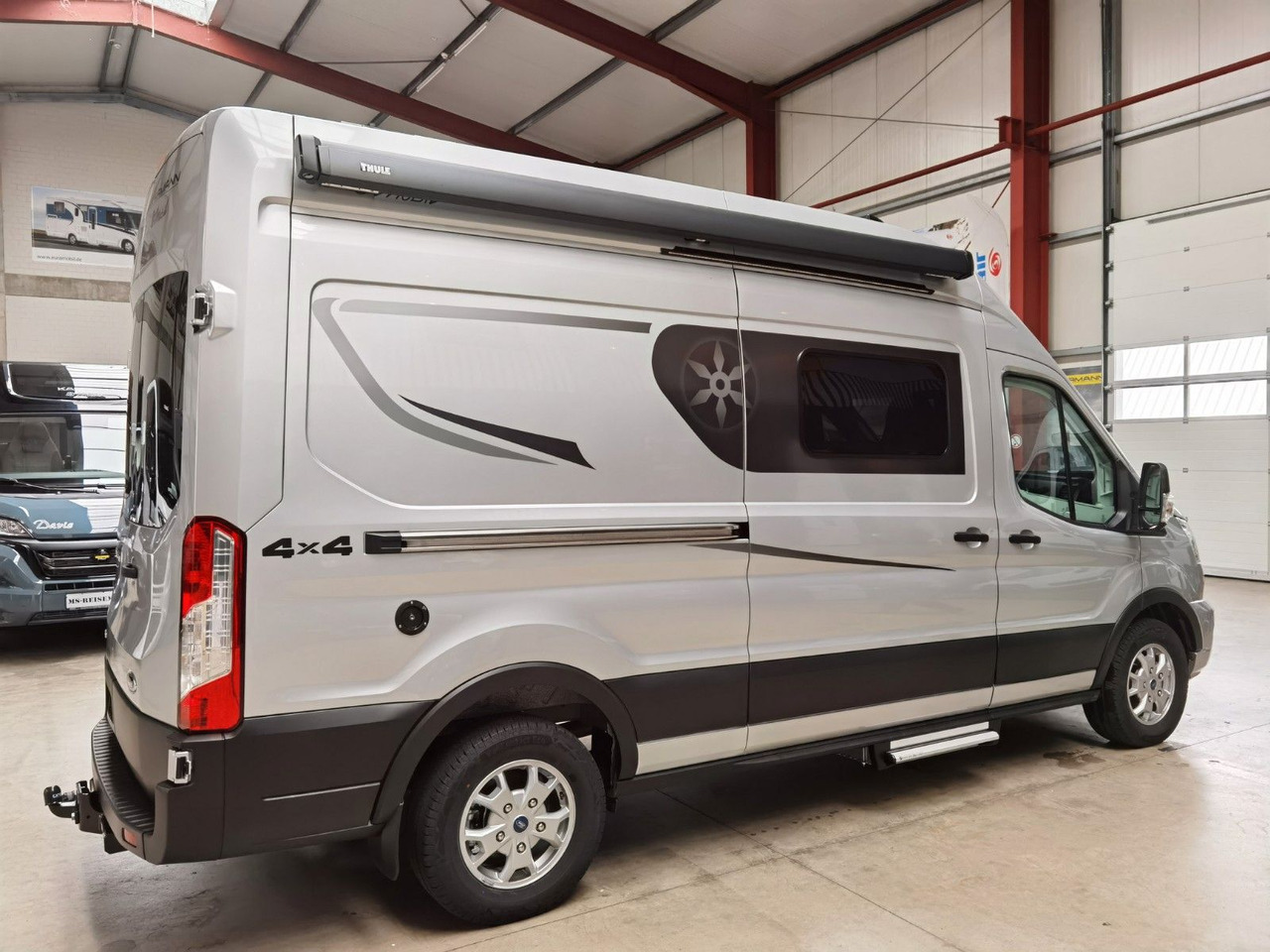 Karmann DEXTER 570 / 170PS-4x4 /SOLAR/ AHK/ EINZELBETTEN - Campervan: pilt 4 Karmann DEXTER 570 / 170PS-4x4 /SOLAR/ AHK/ EINZELBETTEN - Campervan: pilt 4