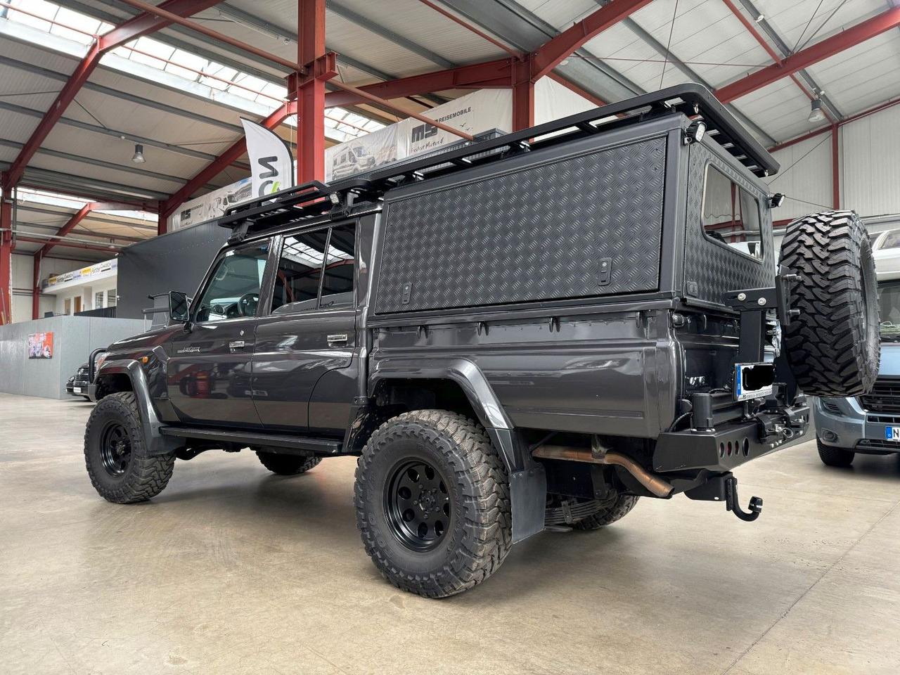 Toyota GRJ 79 DC - VX LIMITED / VIELE EXTRAS - Maastur: pilt 5 Toyota GRJ 79 DC - VX LIMITED / VIELE EXTRAS - Maastur: pilt 5