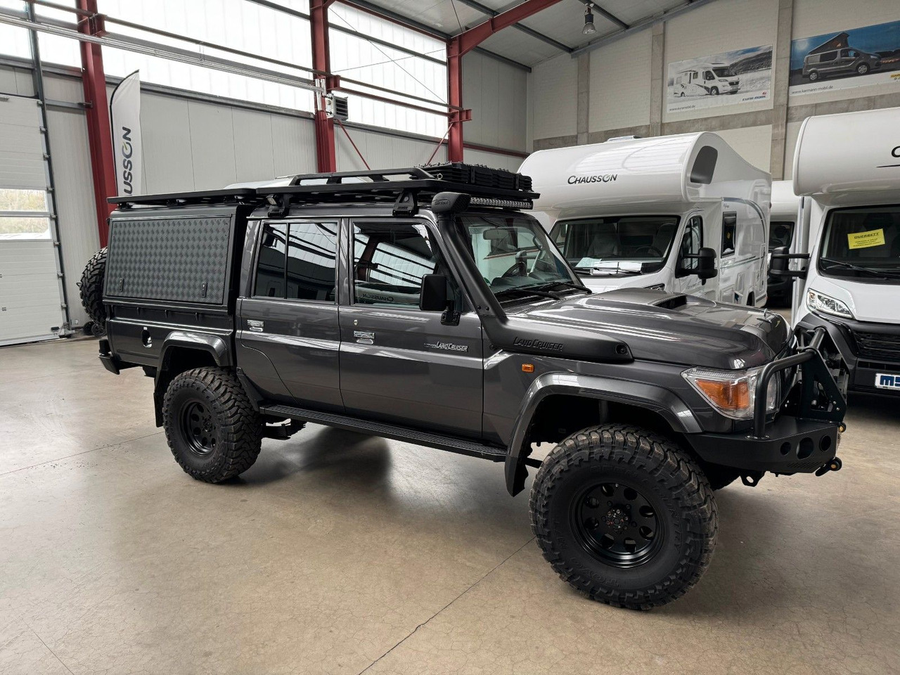 Toyota TOYOTA LAND CRUISER GRJ 79 DC - VX LIMITED - Pikap: pilt 2 Toyota TOYOTA LAND CRUISER GRJ 79 DC - VX LIMITED - Pikap: pilt 2
