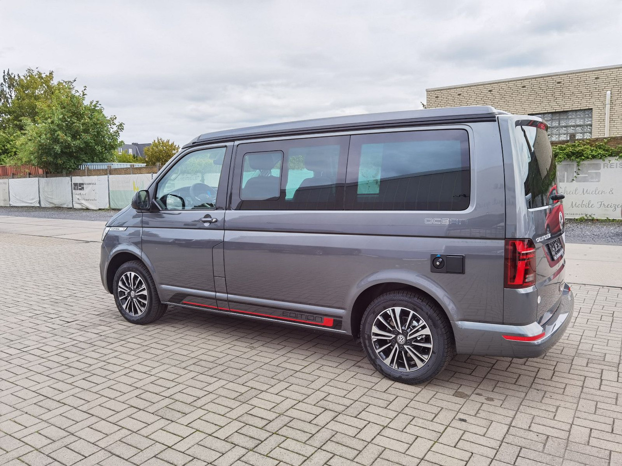 Volkswagen T6.1 CALIFORNIA OCEAN EDITION / DSG / NAVI / ACC - Campervan: pilt 5 Volkswagen T6.1 CALIFORNIA OCEAN EDITION / DSG / NAVI / ACC - Campervan: pilt 5