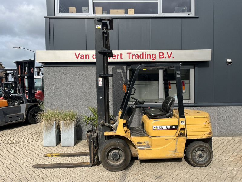 Caterpillar FD30 - Diiseltõstuk: pilt 1 Caterpillar FD30 - Diiseltõstuk: pilt 1