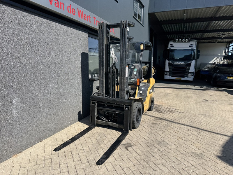 Caterpillar GP25N - Gaasitõstuk: pilt 4 Caterpillar GP25N - Gaasitõstuk: pilt 4
