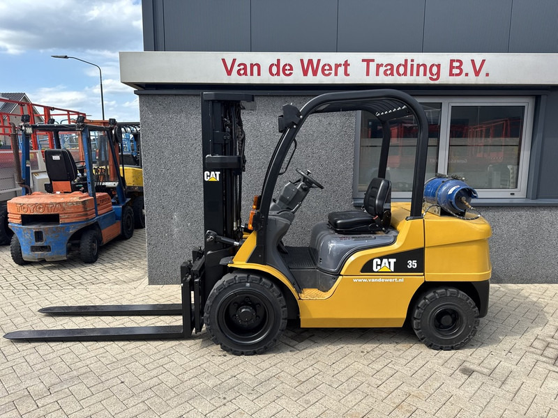Caterpillar GP35 Triplo 430 Freelift / Sideshift / 4e Functie LPG 2008 - Gaasitõstuk: pilt 1 Caterpillar GP35 Triplo 430 Freelift / Sideshift / 4e Functie LPG 2008 - Gaasitõstuk: pilt 1