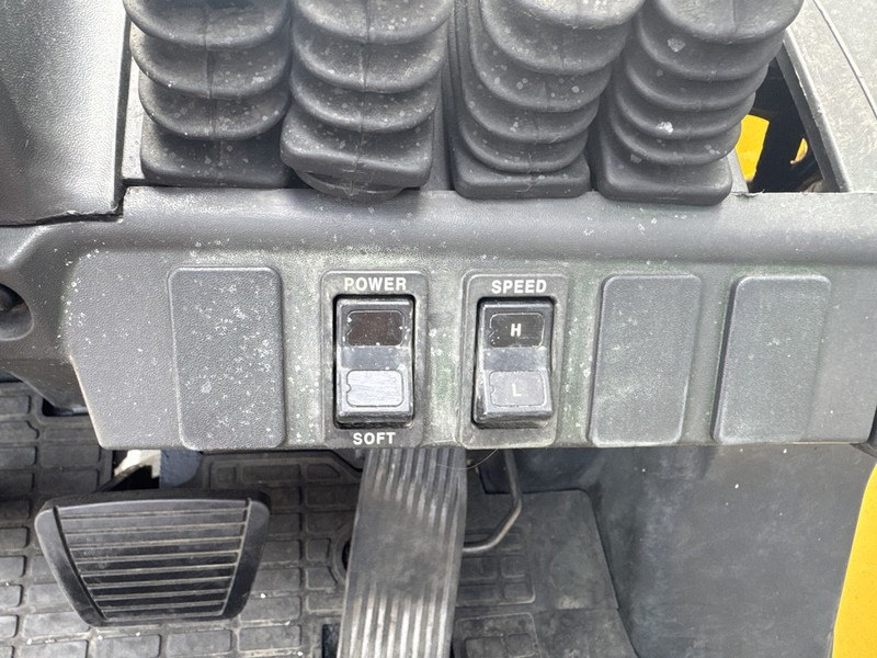 Gaasitõstuk Caterpillar GP35 Triplo 430 Freelift / Sideshift / 4e Functie LPG 2008: pilt 18