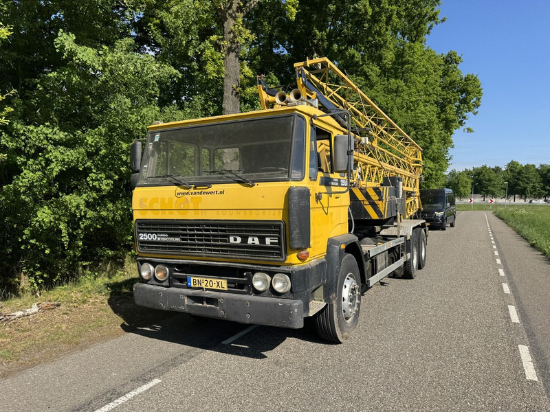 DAF 2500 - Autokraana: pilt 2 DAF 2500 - Autokraana: pilt 2