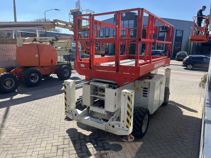 Genie GS 2669 RT Hoogwerker / arbeitsbuhne - Käärlift: pilt 5 Genie GS 2669 RT Hoogwerker / arbeitsbuhne - Käärlift: pilt 5
