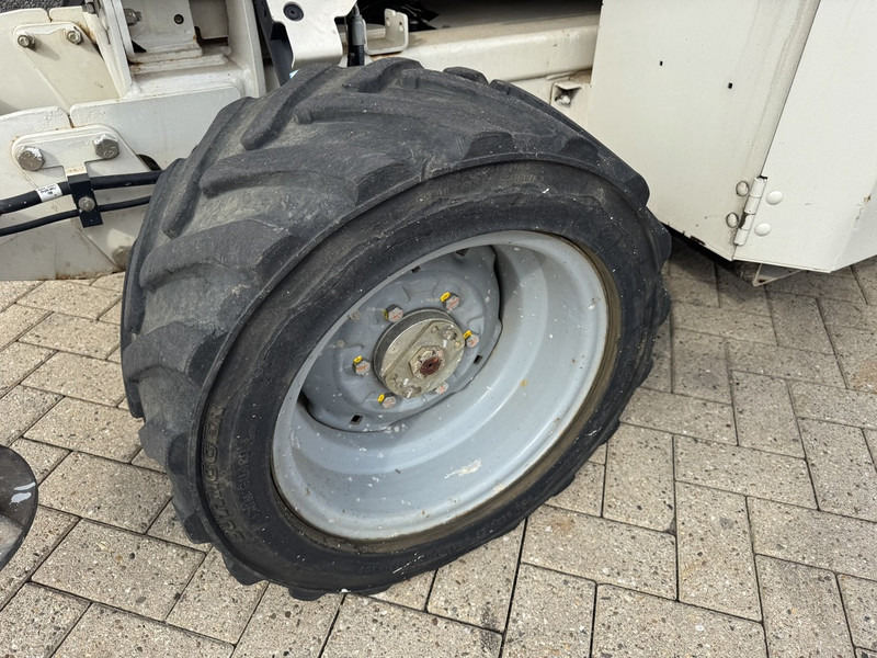 Käärlift Genie GS 3369 RT  Hoogwerker / Arbeitsbuhne 12mtr werkhoogte 4x4 Kubota DIESEL 2013: pilt 8