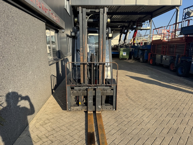 Linde H 35 D heftruck LINDE triplo550 freelift sideshift 2007 VW DIESEL - Diiseltõstuk: pilt 4 Linde H 35 D heftruck LINDE triplo550 freelift sideshift 2007 VW DIESEL - Diiseltõstuk: pilt 4