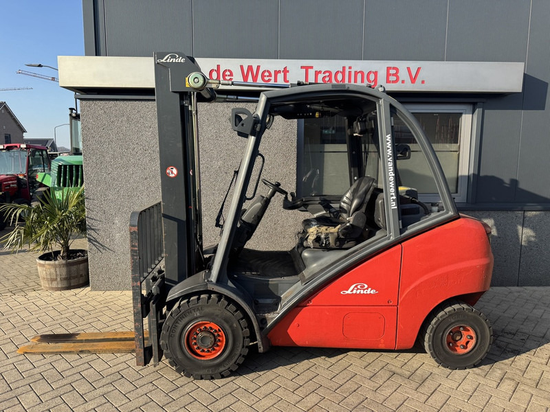 Linde H 35 D heftruck LINDE triplo550 freelift sideshift 2007 VW DIESEL - Diiseltõstuk: pilt 1 Linde H 35 D heftruck LINDE triplo550 freelift sideshift 2007 VW DIESEL - Diiseltõstuk: pilt 1