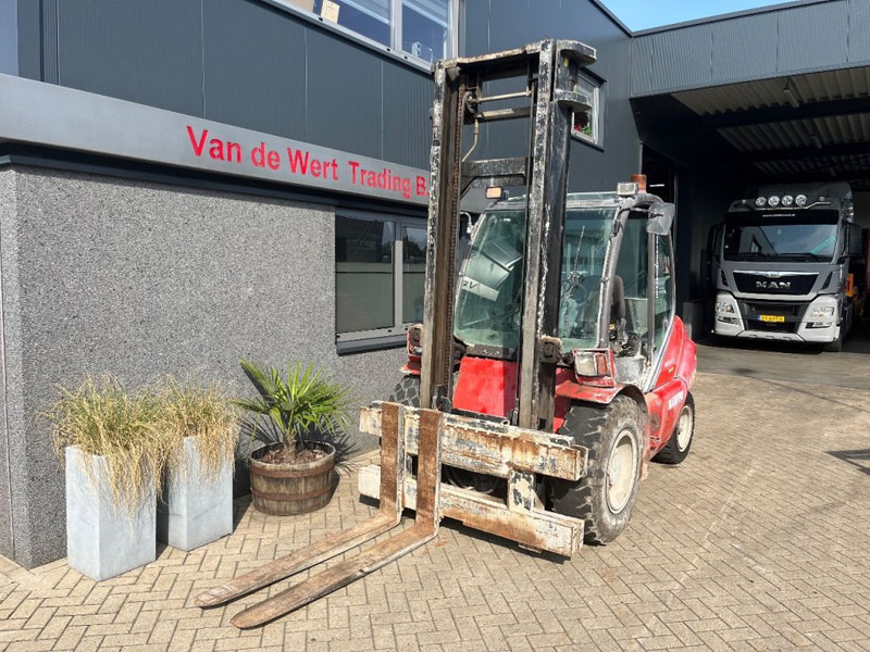 Manitou MSI50T MSI 50T duplo450 SIDESHIFT LUCHTBANDEN 2015 - Diiseltõstuk: pilt 4 Manitou MSI50T MSI 50T duplo450 SIDESHIFT LUCHTBANDEN 2015 - Diiseltõstuk: pilt 4