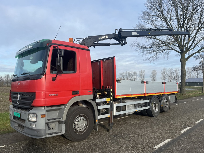 Mercedes-Benz ACTROS 2832 - MKG HKL140 - automaat - EURO5 -lift/stuur as - 600dkm - 2006 - Madelveok/ Platvormveok, Kraanaga veoauto: pilt 1 Mercedes-Benz ACTROS 2832 - MKG HKL140 - automaat - EURO5 -lift/stuur as - 600dkm - 2006 - Madelveok/ Platvormveok, Kraanaga veoauto: pilt 1