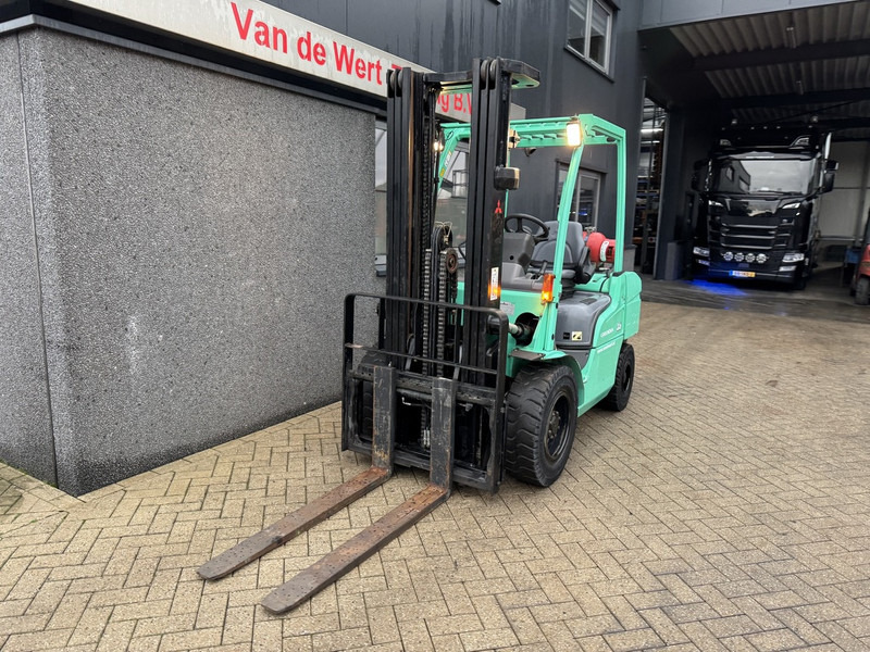 Mitsubishi FG35N Triplo 475 Freelift / Sideshift LPG 2010 - Gaasitõstuk: pilt 3 Mitsubishi FG35N Triplo 475 Freelift / Sideshift LPG 2010 - Gaasitõstuk: pilt 3