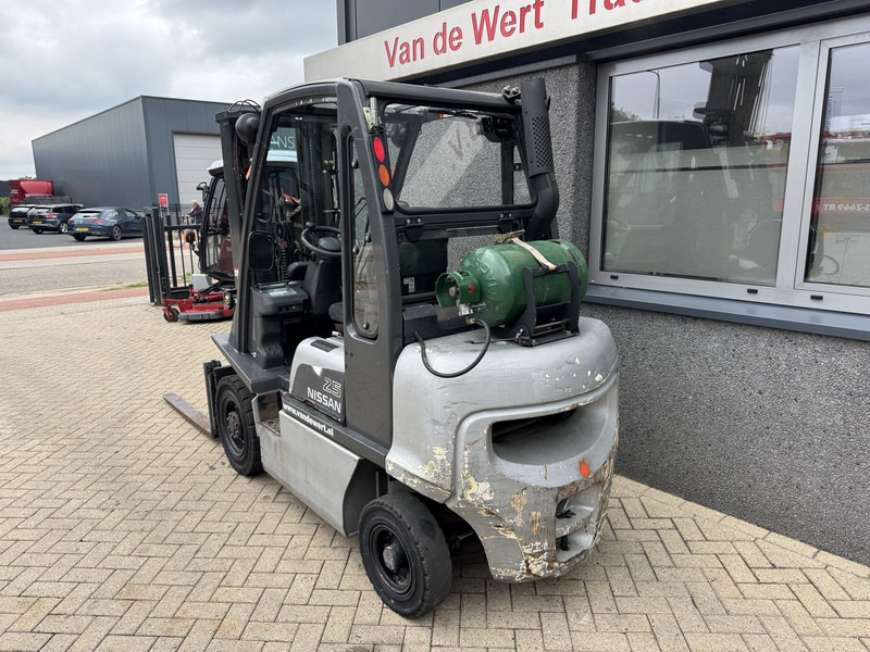 Nissan UD02A25PQ Triplo 475 Freelift/Sideshift LPG 2005 - Gaasitõstuk: pilt 5 Nissan UD02A25PQ Triplo 475 Freelift/Sideshift LPG 2005 - Gaasitõstuk: pilt 5