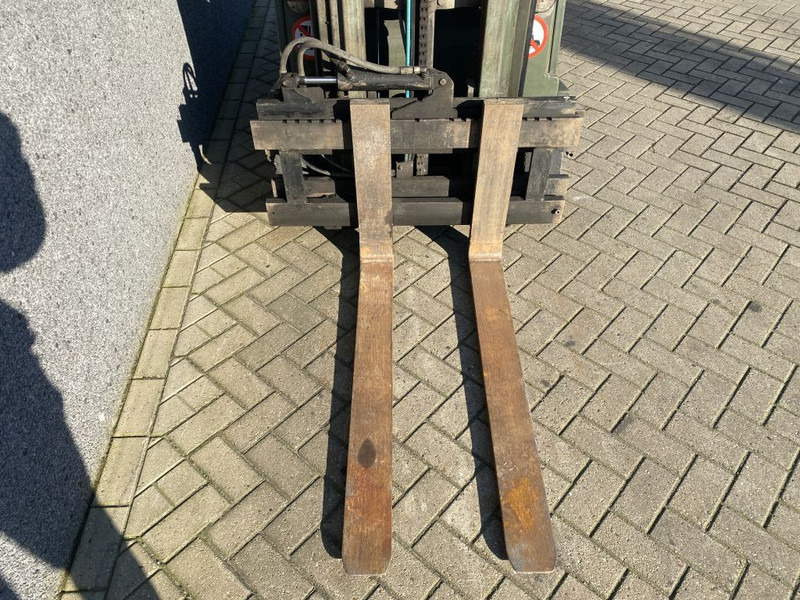 Still Heftruck Still EFG1.5 triplo 400 freelift/sideshift elektrisch - Elektritõstuk: pilt 4 Still Heftruck Still EFG1.5 triplo 400 freelift/sideshift elektrisch - Elektritõstuk: pilt 4