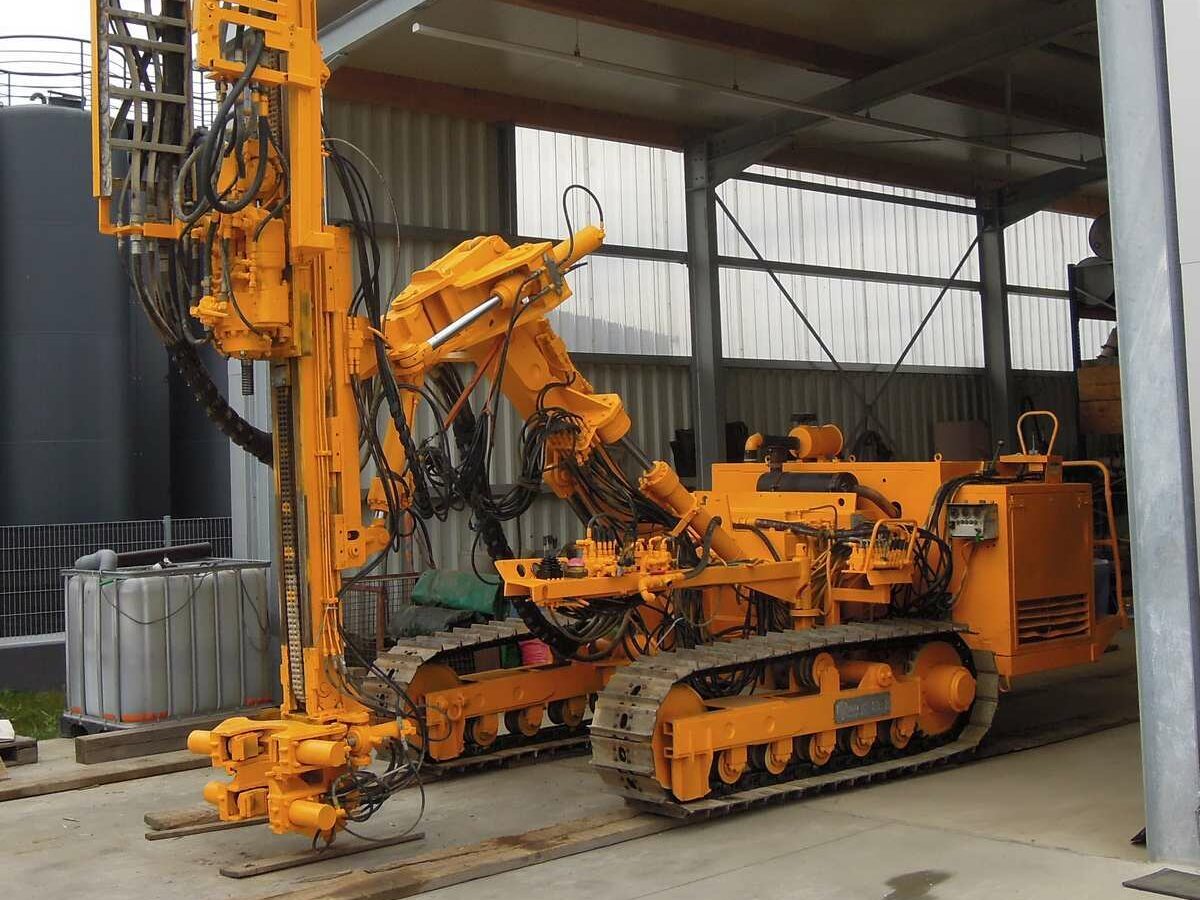 Klemm KR 803D - Puurimisplatvorm: pilt 1 Klemm KR 803D - Puurimisplatvorm: pilt 1