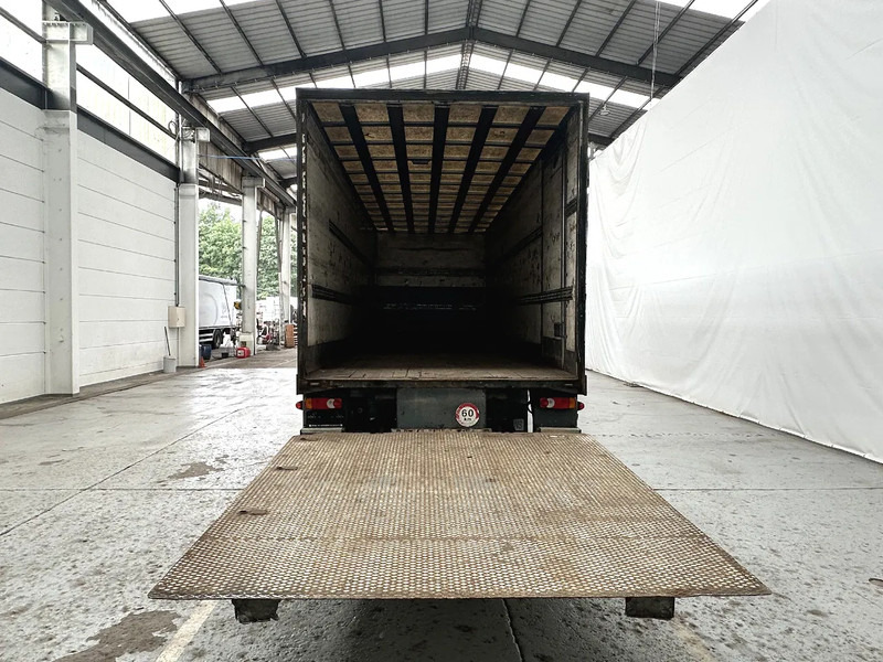 DAF LF 55.220 AE45 LAMMES/LAMMES - BLATT / BLATT - Kasti veoauto: pilt 4 DAF LF 55.220 AE45 LAMMES/LAMMES - BLATT / BLATT - Kasti veoauto: pilt 4