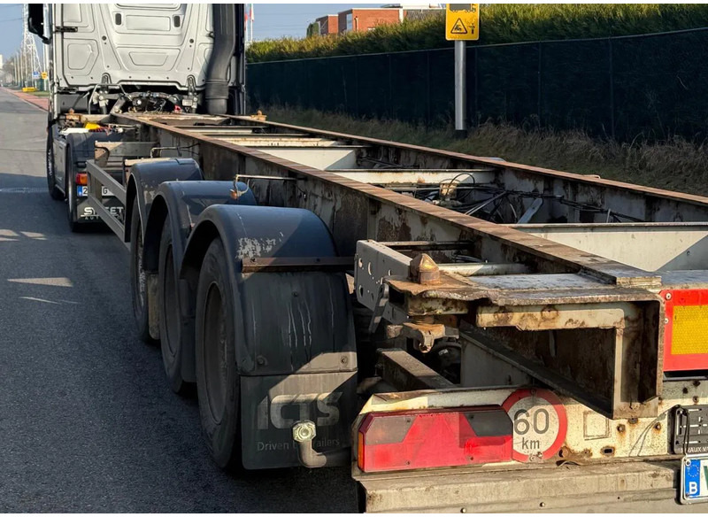 Fruehauf Containertransport - Konteinerveduk/ Tõstukiga poolhaagis: pilt 3 Fruehauf Containertransport - Konteinerveduk/ Tõstukiga poolhaagis: pilt 3