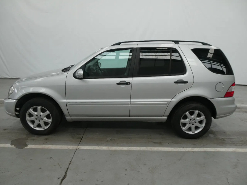 Mercedes-Benz M-Klasse ML 270 CDI 4x4 - Maastur: pilt 2 Mercedes-Benz M-Klasse ML 270 CDI 4x4 - Maastur: pilt 2