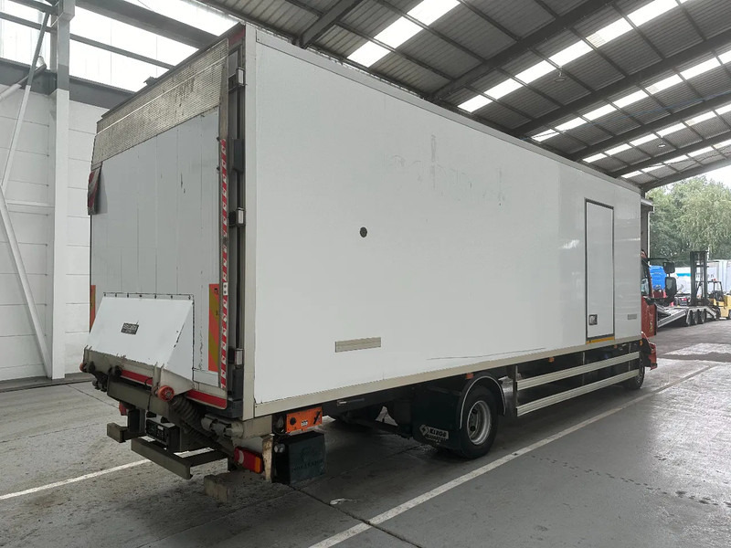 Renault D 12 220 / 264728 km - Külmutiga veoauto: pilt 5 Renault D 12 220 / 264728 km - Külmutiga veoauto: pilt 5