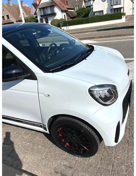 Smart Forfour ONE EQ / 100% ELECTRIC / BRABUS ALLOY WHEELS /EDITION ONE - Auto: pilt 2 Smart Forfour ONE EQ / 100% ELECTRIC / BRABUS ALLOY WHEELS /EDITION ONE - Auto: pilt 2