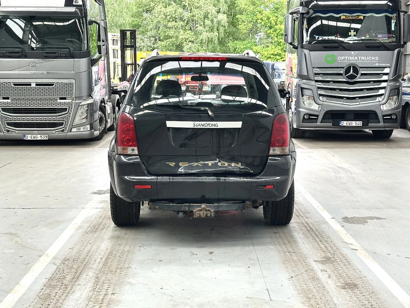 SsangYong Rexton AIRCO / LEATHER / MOTEUR MERCEDES - MERCEDES MOTOR - Maastur: pilt 4 SsangYong Rexton AIRCO / LEATHER / MOTEUR MERCEDES - MERCEDES MOTOR - Maastur: pilt 4