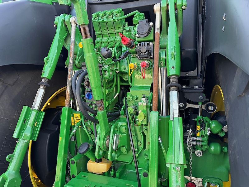 John Deere 6R195 AP 50KM COMMAND-PRO 2023!! - Traktor: pilt 4 John Deere 6R195 AP 50KM COMMAND-PRO 2023!! - Traktor: pilt 4