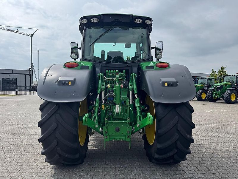 John Deere 6R215 AP 50KM COMMAND-PRO 2023 2690 UUR!!! - Traktor: pilt 3 John Deere 6R215 AP 50KM COMMAND-PRO 2023 2690 UUR!!! - Traktor: pilt 3