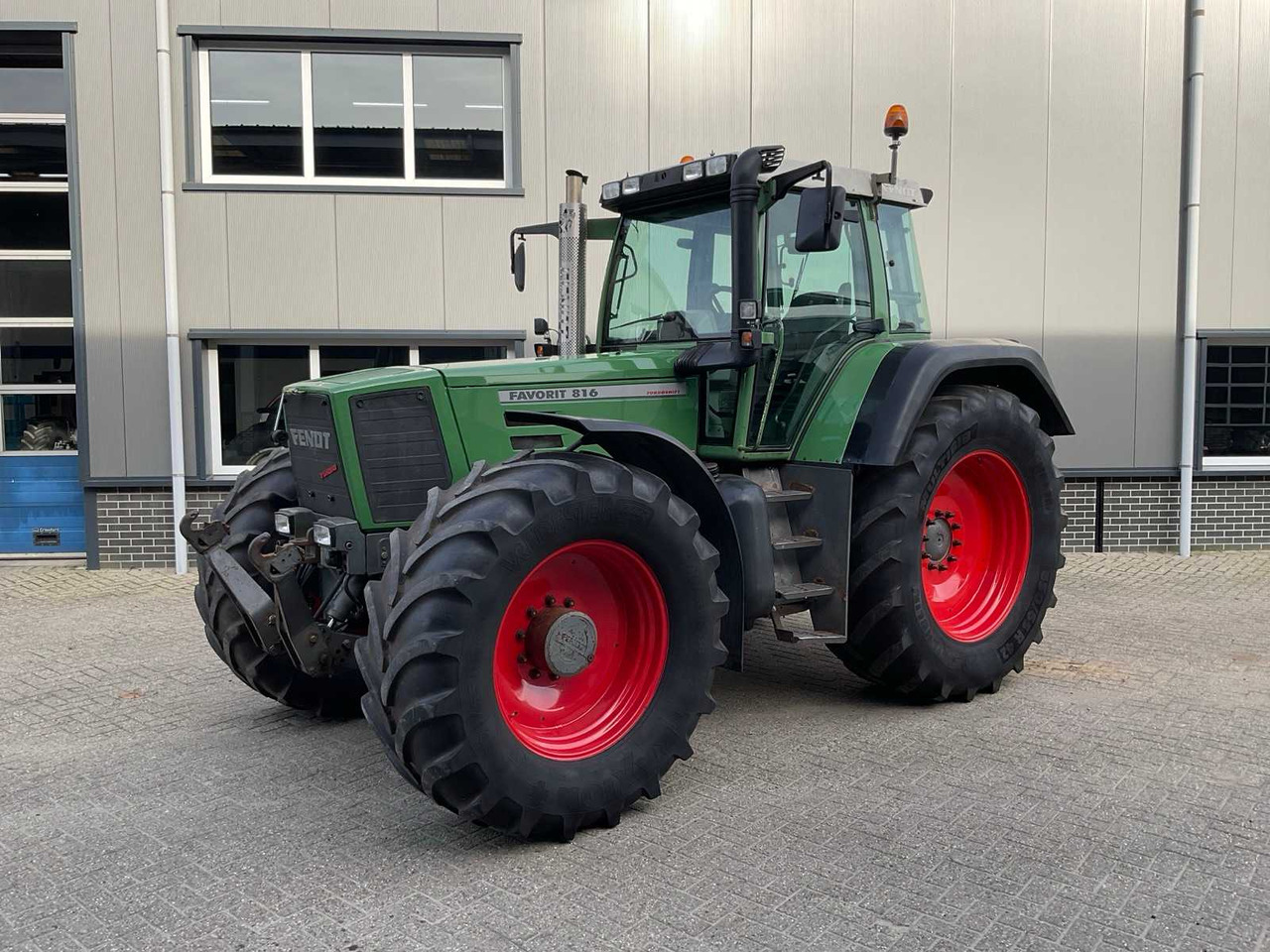 2000 FENDT FAVORIT 816 ALL-WHEEL DRIVE AGRICULTURAL TRACTOR - Traktor: pilt 1 2000 FENDT FAVORIT 816 ALL-WHEEL DRIVE AGRICULTURAL TRACTOR - Traktor: pilt 1