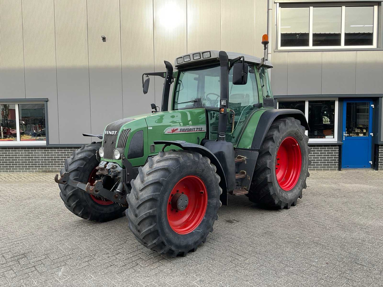 2000 FENDT VARIO 712 ALL-WHEEL DRIVE FARM TRACTOR - Traktor: pilt 1 2000 FENDT VARIO 712 ALL-WHEEL DRIVE FARM TRACTOR - Traktor: pilt 1