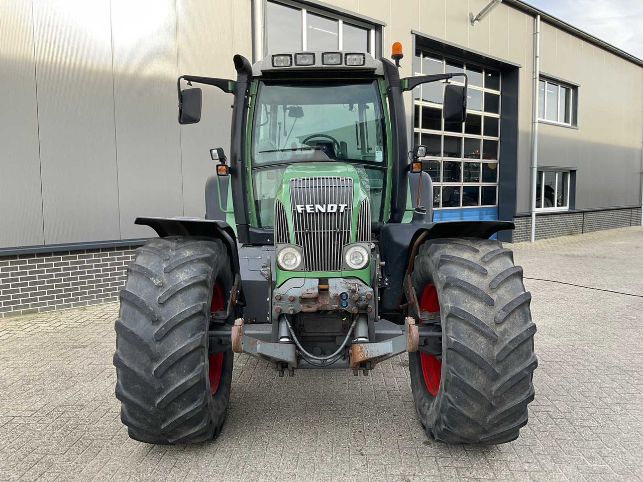 2000 FENDT VARIO 712 ALL-WHEEL DRIVE FARM TRACTOR - Traktor: pilt 3 2000 FENDT VARIO 712 ALL-WHEEL DRIVE FARM TRACTOR - Traktor: pilt 3