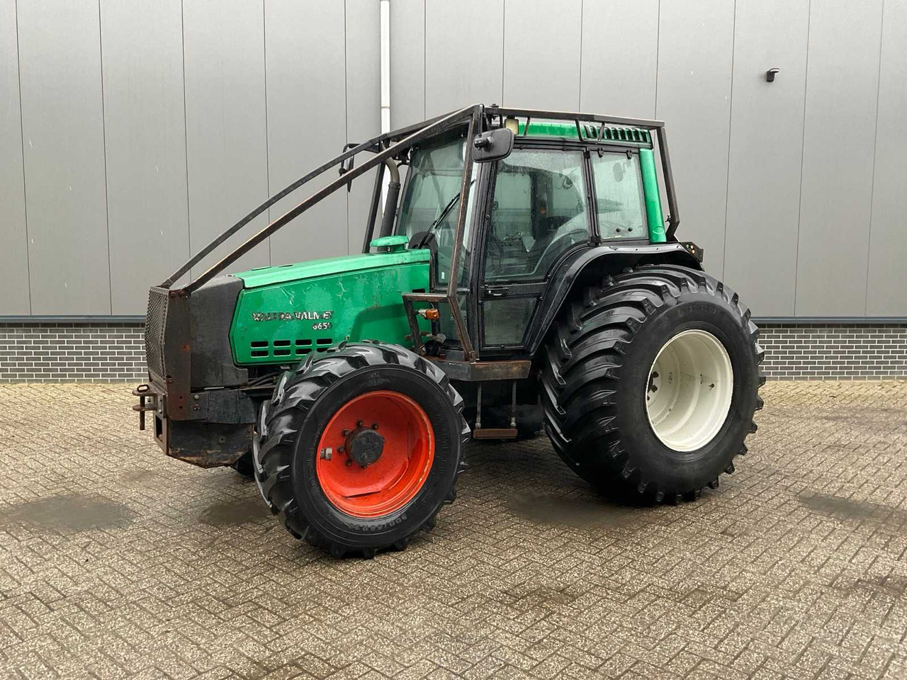 2000 VALTRA-VALMET 6650 HITECH TWINTRAC ALL-WHEEL DRIVE FARM TRACTOR - Traktor: pilt 1 2000 VALTRA-VALMET 6650 HITECH TWINTRAC ALL-WHEEL DRIVE FARM TRACTOR - Traktor: pilt 1