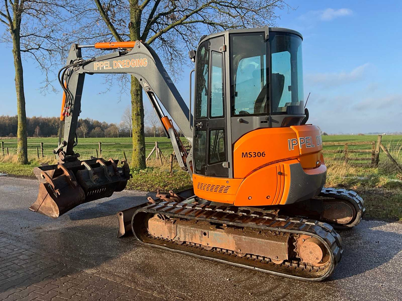 2002 YANMAR V1055 CRAWLER EXCAVATOR - Ekskavaator: pilt 5 2002 YANMAR V1055 CRAWLER EXCAVATOR - Ekskavaator: pilt 5