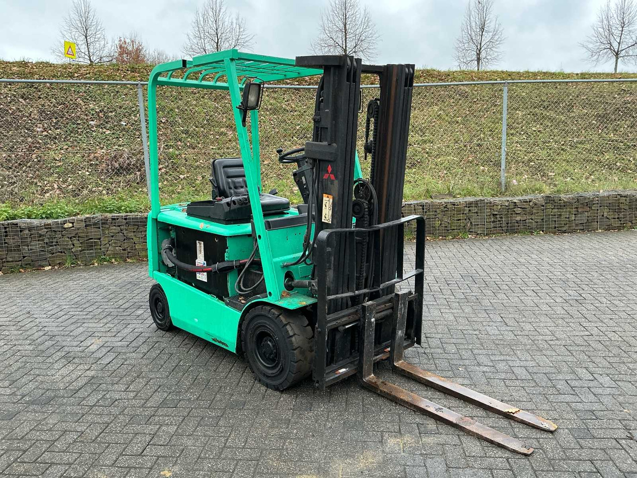 2003 MITSUBISHI FB25K FORKLIFT - Kahveltõstuk: pilt 4 2003 MITSUBISHI FB25K FORKLIFT - Kahveltõstuk: pilt 4