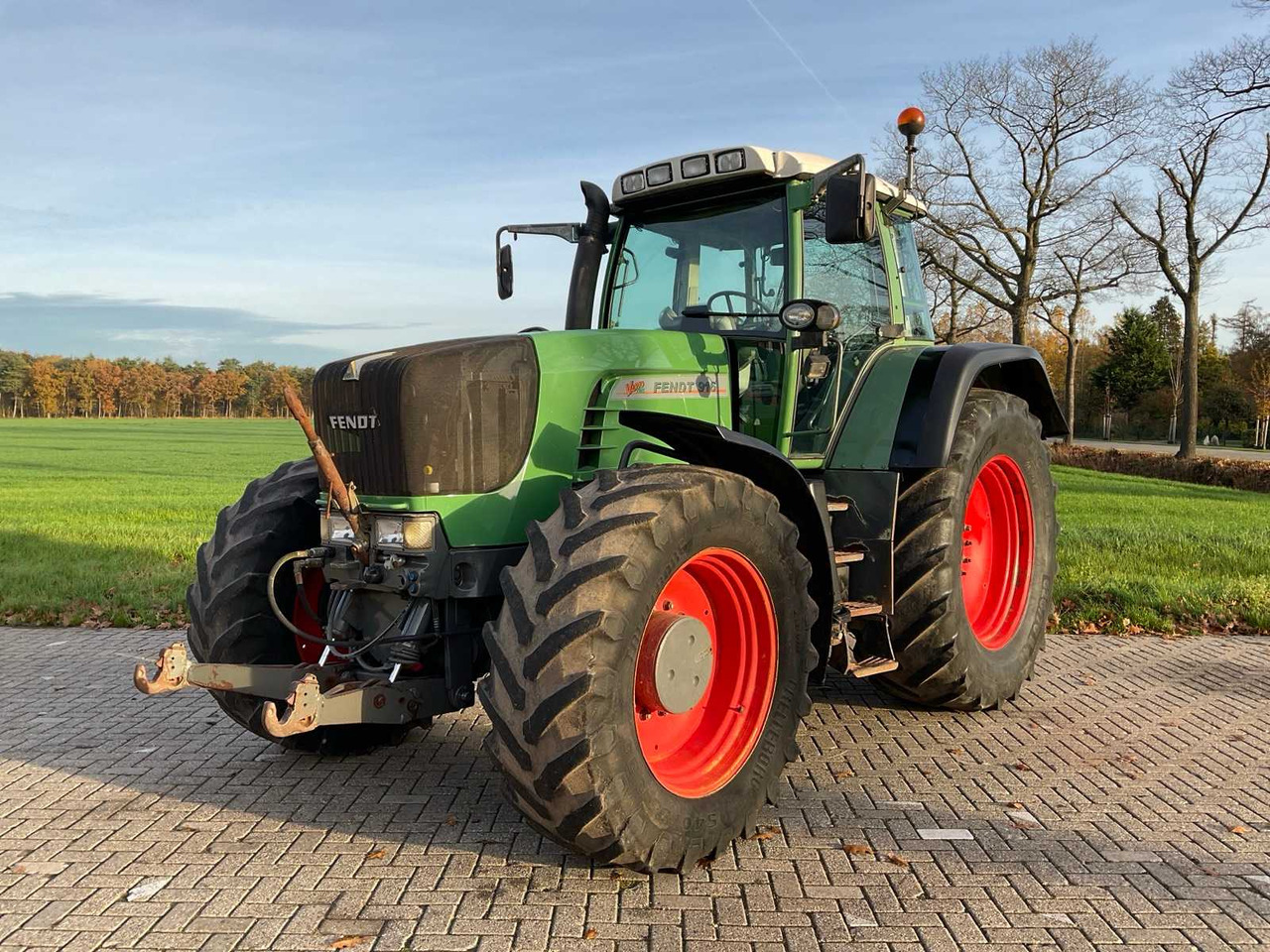 2004 FENDT 916 VARIO TMS ALL-WHEEL DRIVE AGRICULTURAL TRACTOR - Traktor: pilt 1 2004 FENDT 916 VARIO TMS ALL-WHEEL DRIVE AGRICULTURAL TRACTOR - Traktor: pilt 1