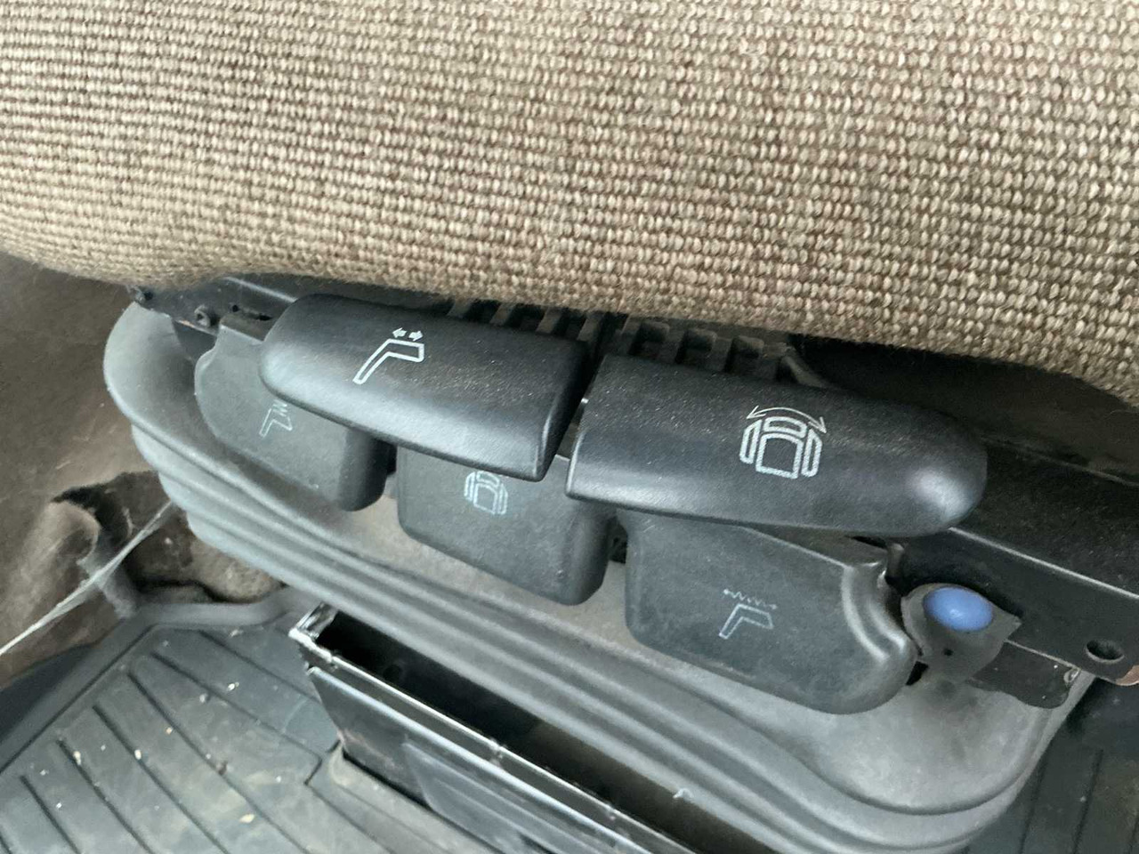 Traktor 2004 JOHN DEERE 7920 ALL-WHEEL DRIVE FARM TRACTOR: pilt 16