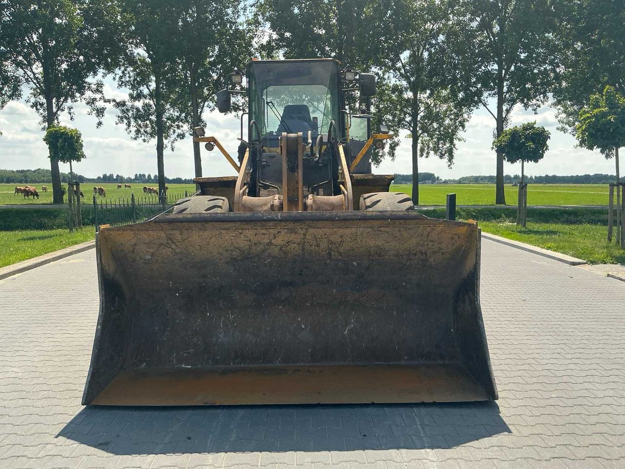 2005 KOMATSU WA320-5H SHOVEL - Rataslaadur: pilt 2 2005 KOMATSU WA320-5H SHOVEL - Rataslaadur: pilt 2