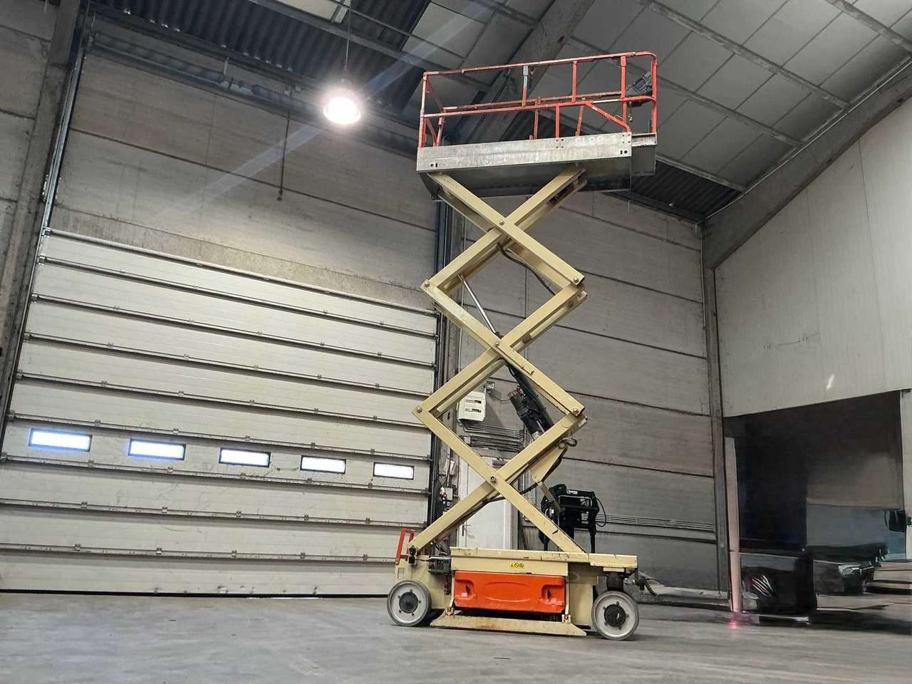 2006 JLG 2030ES SCISSOR LIFT - Platvorm: pilt 2 2006 JLG 2030ES SCISSOR LIFT - Platvorm: pilt 2