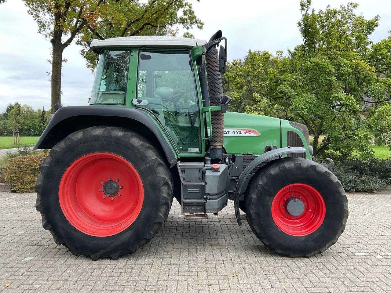 2008 FENDT 412 VARIO TMS ALL-WHEEL DRIVE AGRICULTURAL TRACTOR - Traktor: pilt 4 2008 FENDT 412 VARIO TMS ALL-WHEEL DRIVE AGRICULTURAL TRACTOR - Traktor: pilt 4