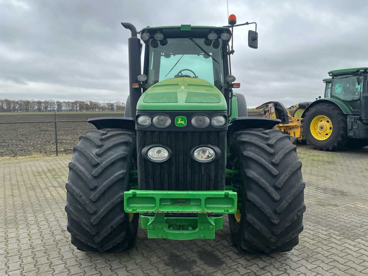 2009 JOHN DEERE 8430 FOUR WHEEL DRIVE FARM TRACTOR - Traktor: pilt 2 2009 JOHN DEERE 8430 FOUR WHEEL DRIVE FARM TRACTOR - Traktor: pilt 2