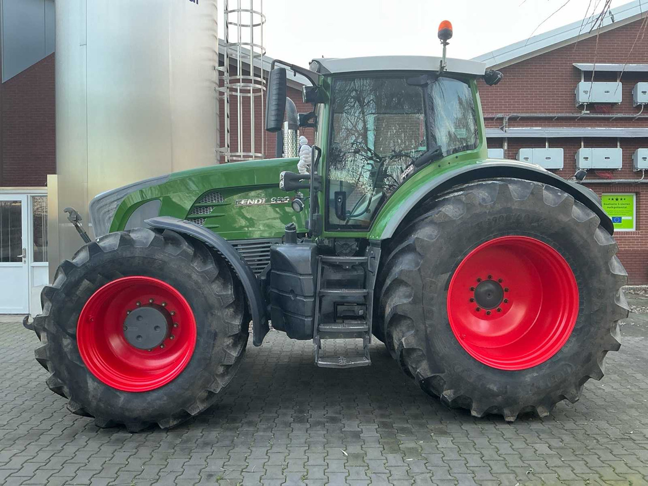 2010 FENDT 930 VARIO ALL-WHEEL DRIVE FARM TRACTOR - Traktor: pilt 2 2010 FENDT 930 VARIO ALL-WHEEL DRIVE FARM TRACTOR - Traktor: pilt 2