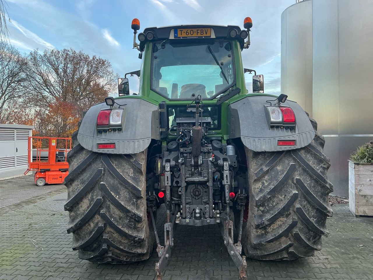 2010 FENDT 930 VARIO ALL-WHEEL DRIVE FARM TRACTOR - Traktor: pilt 4 2010 FENDT 930 VARIO ALL-WHEEL DRIVE FARM TRACTOR - Traktor: pilt 4