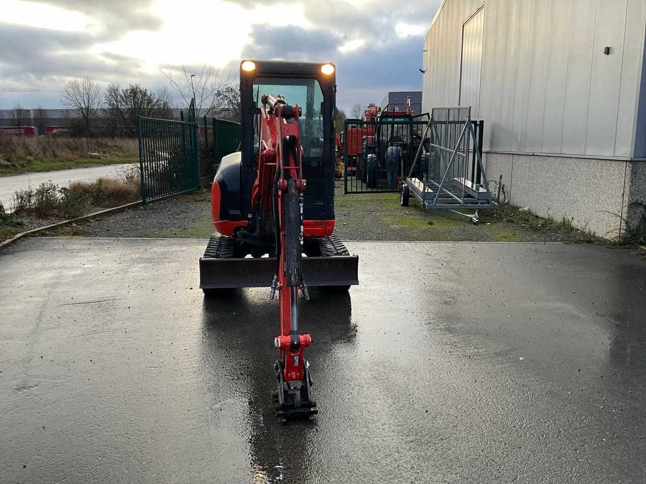 2015 KUBOTA U27-4 MINI EXCAVATOR - Miniekskavaator: pilt 2 2015 KUBOTA U27-4 MINI EXCAVATOR - Miniekskavaator: pilt 2