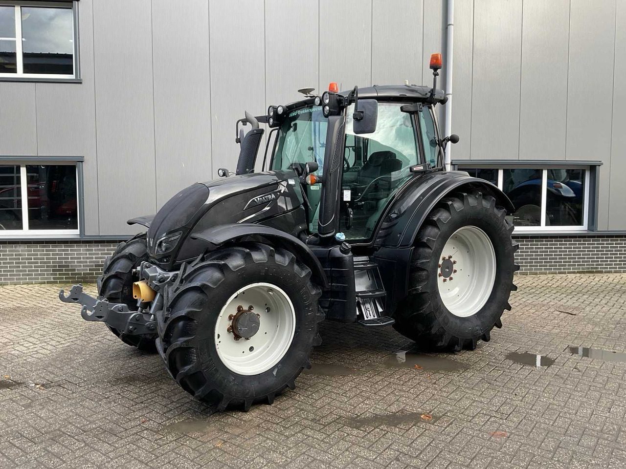2017 VALTRA N174 DIRECT ALL-WHEEL DRIVE FARM TRACTOR - Traktor: pilt 1 2017 VALTRA N174 DIRECT ALL-WHEEL DRIVE FARM TRACTOR - Traktor: pilt 1