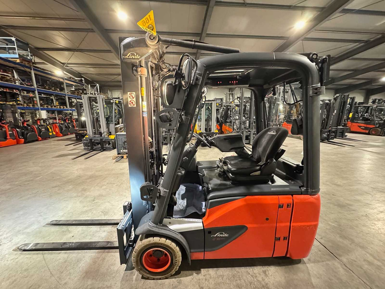 2018 SERVICE+UVV 10/2026 LINDE E18 EVO 1,800KG DUPLEX FREE LIFT ELECTRIC FORKLIFT 4,467 HOURS E20 E16 - Kahveltõstuk: pilt 4 2018 SERVICE+UVV 10/2026 LINDE E18 EVO 1,800KG DUPLEX FREE LIFT ELECTRIC FORKLIFT 4,467 HOURS E20 E16 - Kahveltõstuk: pilt 4