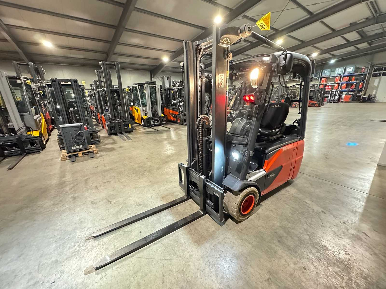 2018 SERVICE+UVV 10/2026 LINDE E18 EVO 1,800KG DUPLEX FREE LIFT ELECTRIC FORKLIFT 4,467 HOURS E20 E16 - Kahveltõstuk: pilt 1 2018 SERVICE+UVV 10/2026 LINDE E18 EVO 1,800KG DUPLEX FREE LIFT ELECTRIC FORKLIFT 4,467 HOURS E20 E16 - Kahveltõstuk: pilt 1