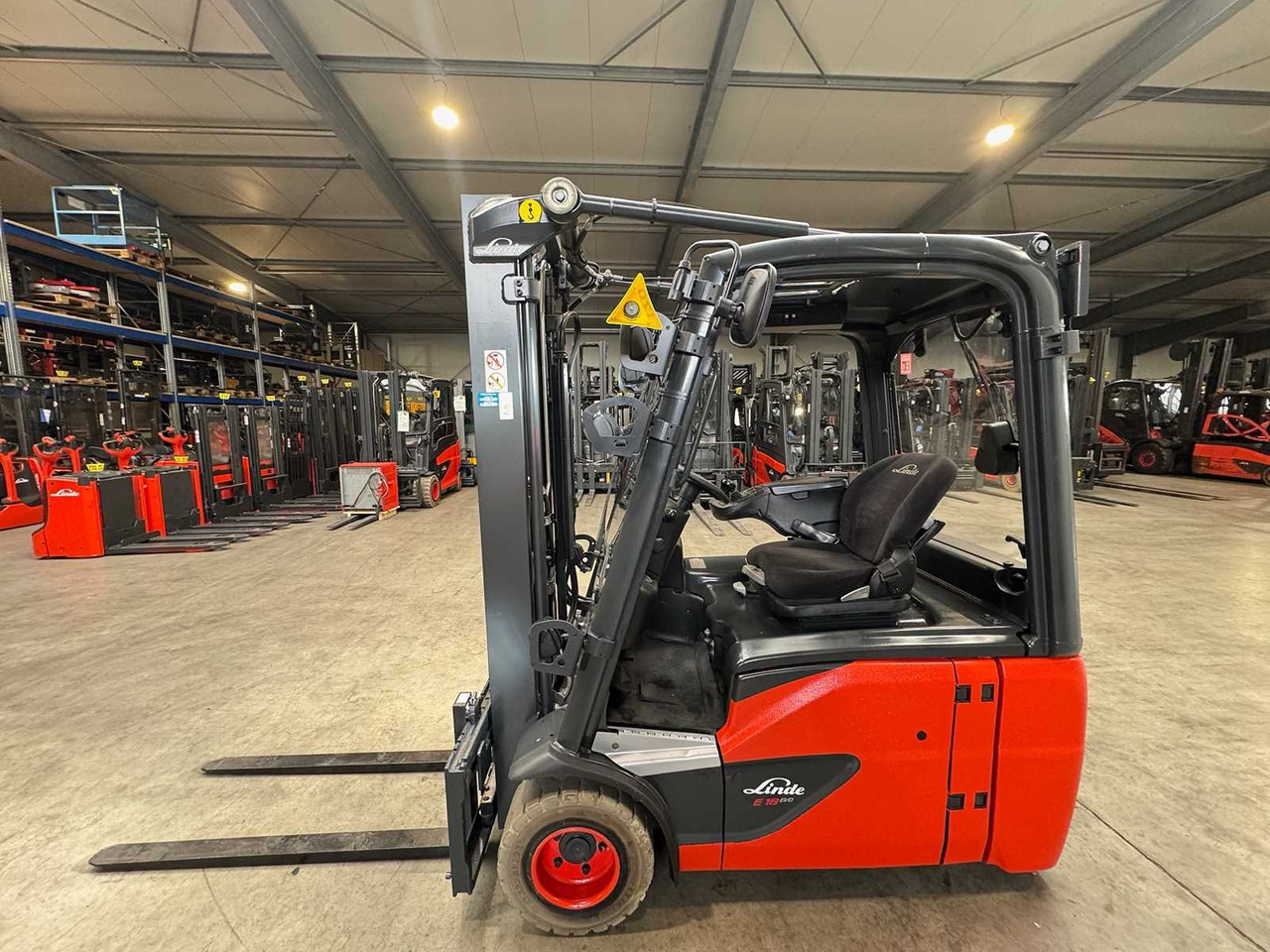 2018 SERVICE+UVV 10/2026 LINDE E18 EVO 1,800KG DUPLEX FREE LIFT ELECTRIC FORKLIFT 4,950 HOURS E20 - Kahveltõstuk: pilt 1 2018 SERVICE+UVV 10/2026 LINDE E18 EVO 1,800KG DUPLEX FREE LIFT ELECTRIC FORKLIFT 4,950 HOURS E20 - Kahveltõstuk: pilt 1