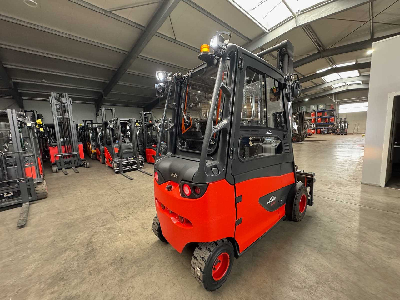 2018 SERVICE+UVV 11/2026 LINDE E35HL 3.500KG 3.+4. - Kahveltõstuk: pilt 5 2018 SERVICE+UVV 11/2026 LINDE E35HL 3.500KG 3.+4. - Kahveltõstuk: pilt 5